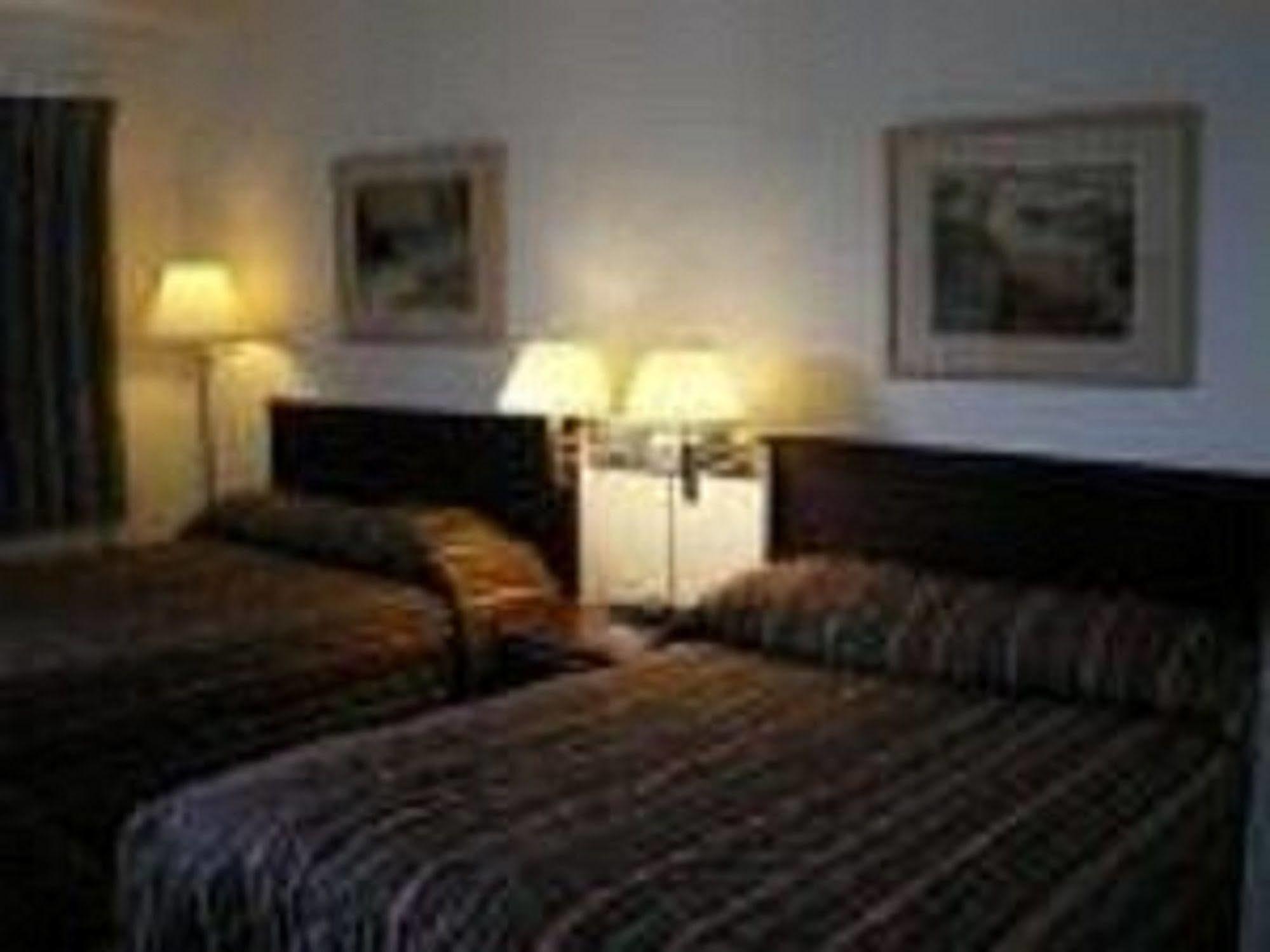 Sun-Dek Motel メディシンハット エクステリア 写真