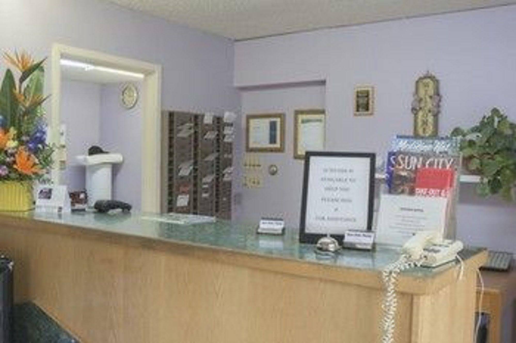 Sun-Dek Motel メディシンハット エクステリア 写真